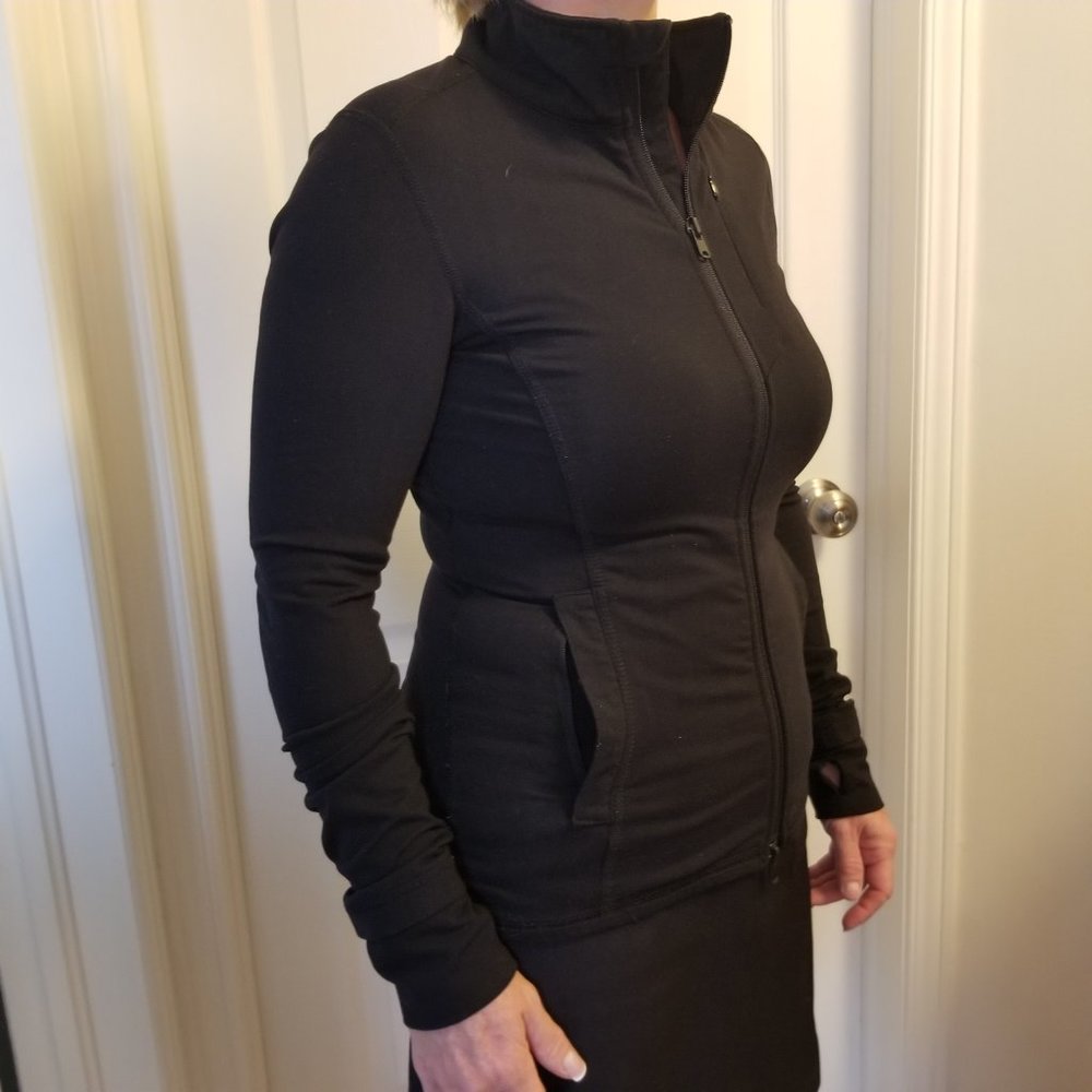 Wmns small ROOTS zip up jacket